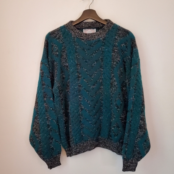 VTG SWEATER - Picture 2 of 5